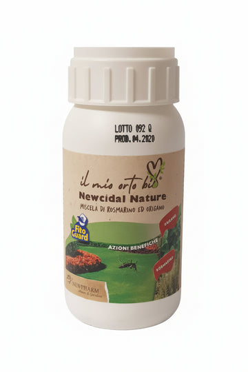 Insetticida naturale Biologico a base di rosmarino e origano 250 ml